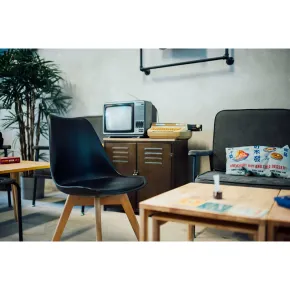 Sedia da Pranzo Moderna Gambe Legno Faccio Seduta Poliuretano Nero 2